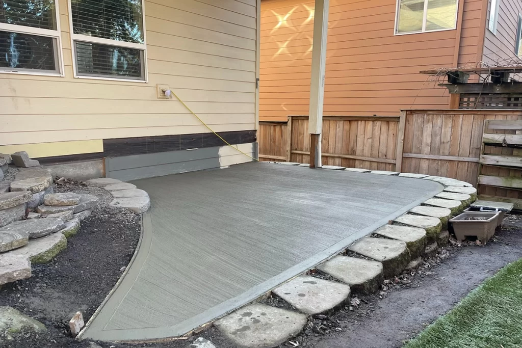newly-installed-concrete-in-backyard