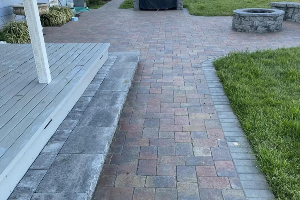 newly-installed-hardscape-walkway-in-backyard