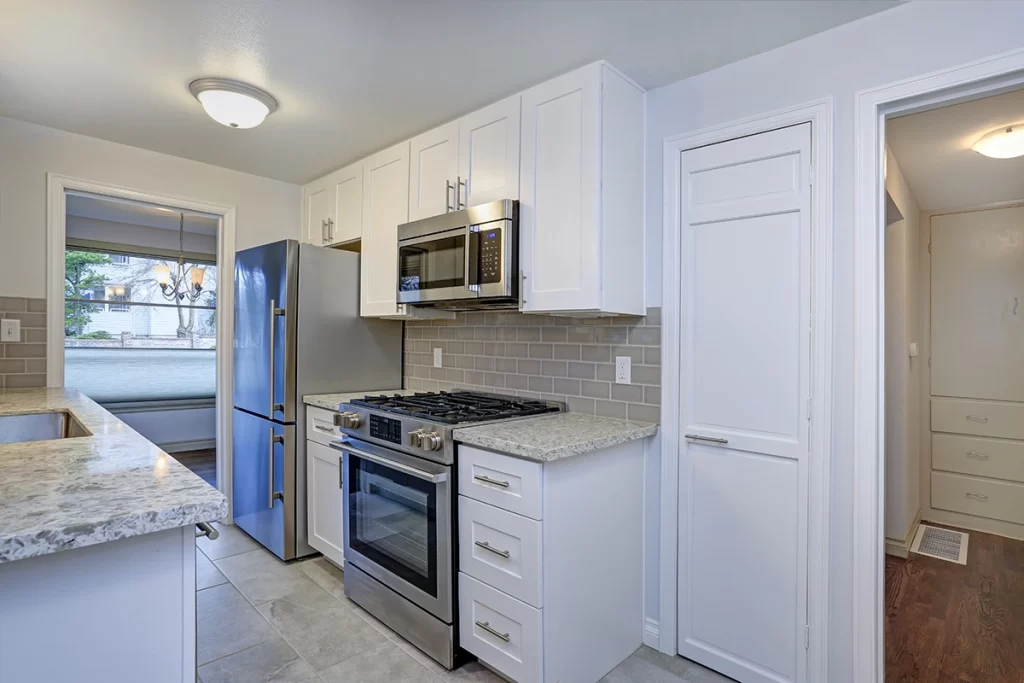 white-cabinets-installed-in-kitchen