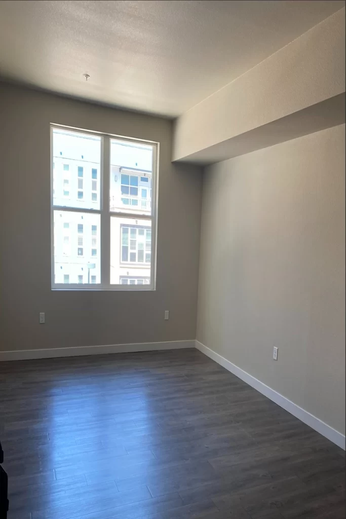 newly-installed-windows-in-room-with-laminate-flooring